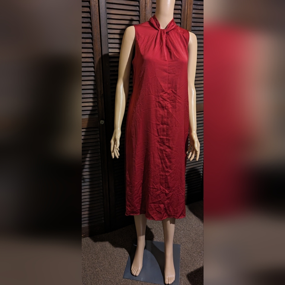 Dress - Picture 2 of 4
